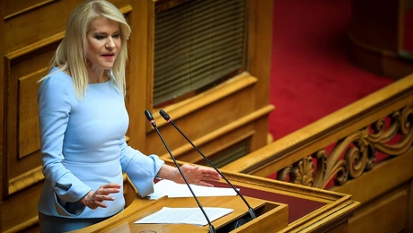 Η Θεοδώρα Τζάκρη