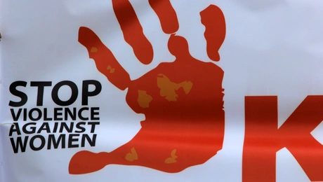 Κακοποίηση γυναικών