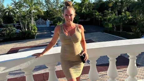 Η πορνοστάρ Kagney Linn Karter