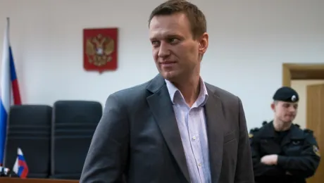 Ο Αλεξέι Ναβάλνι σε δικαστήριο στη Μόσχα