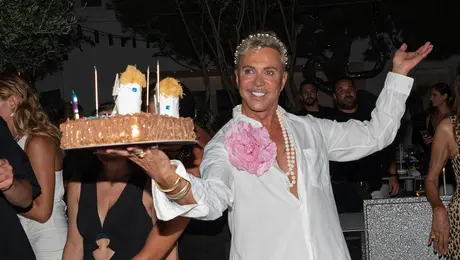 Λάκης Γαβαλάς