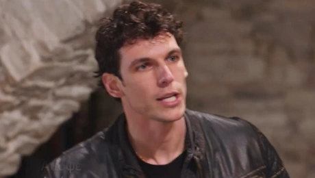 Σκηνή από τη σειρά «Η Γη της Ελιάς»