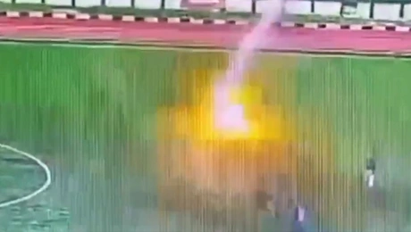 Κεραυνός χτυπάει ποδοσφαιριστή στην Ινδονησία