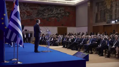 mitsotakis servia forum.jpg