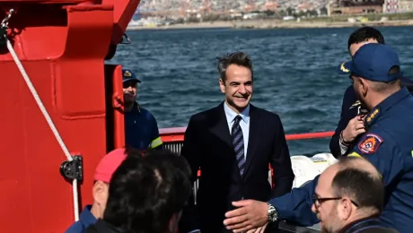 Ο Κυριάκος Μητσοτάκης στην παρουσίαση των δύο νέων πλοίων της Πυροσβεστικής