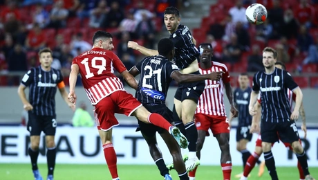 Φάση από το Ολυμπιακός - ΠΑΟΚ