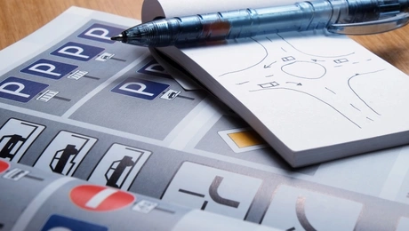 Βιβλίο με σήματα οδήγησης