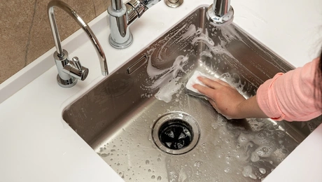 Καθάρισμα νεροχύτη