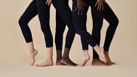 Γυναίκες με κολάν