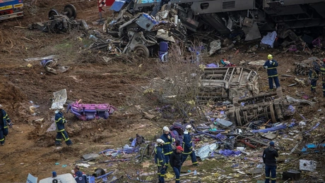 Σύγκρουση τρένων στα Τέμπη