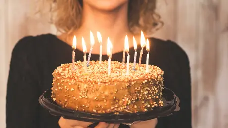 Γυναίκα με γενέθλια