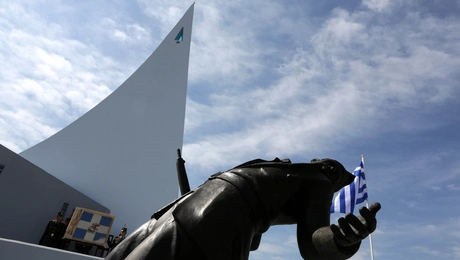 μνημείο ύψωμα 731