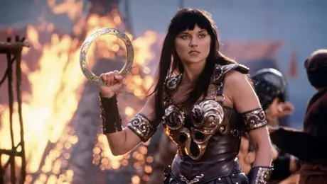 Ζήνα - Λούσι Λόουλες