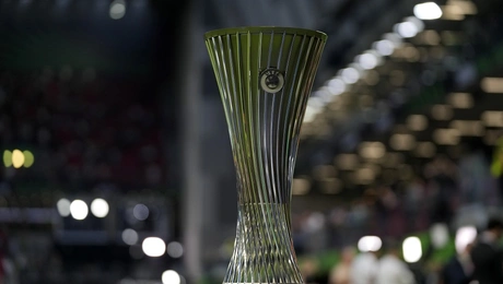 Το τρόπαιο του Conference League
