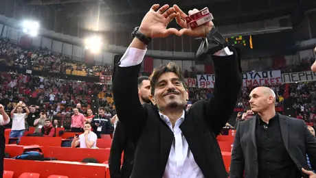 Οι «καρδούλες» του Δημήτρη Γιαννακόπουλου στο ΣΕΦ