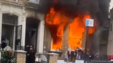 Φωτιά σε σπίτι στο Λονδίνο