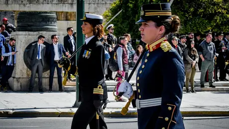 Στρατιωτική παρέλαση