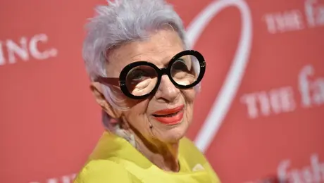 Η fashion icon και επιχειρηματίας Ίρις Άπφελ