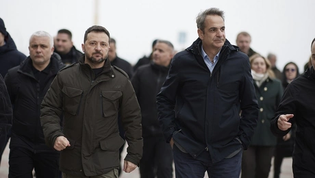 Ο Κυριάκος Μητσοτάκης και ο Βολοντίμιρ Ζελένσκι