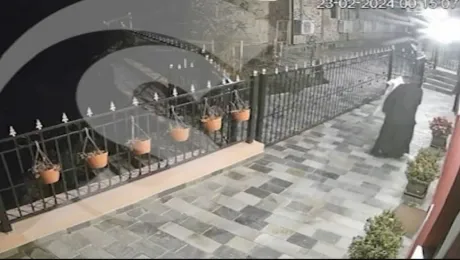 Στιγμιότυπο από βίντεο κάμερας κλειστού κυκλώματος ασφαλείας σε Μονή στην Κύπρο