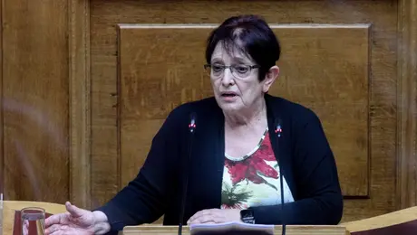 Αλέκα Παπαρήγα