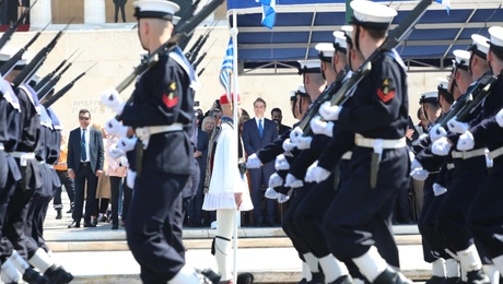 Στρατιωτική παρέλαση