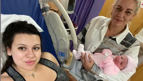 Η Nicole-Jade Campbell με τη μητέρα και την κόρη της