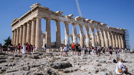 Τουρίστες στην Ακρόπολη