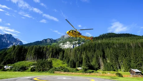 Ελικόπτερο στις Άλπεις