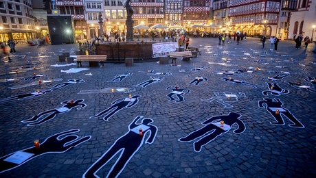 Φόρος τιμής στα θύματα ενδοοικογενειακής βίας