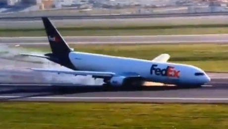 Δραματική προσγείωση αεροσκάφους στην Κωνσταντινούπολη