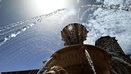 Σιντριβάνι με καύσωνα