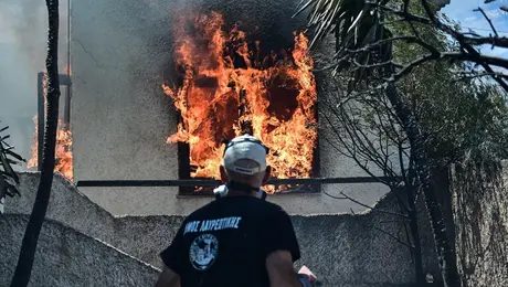 Φωτιά στην Κερατέα