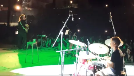 Ο 11χρονος Δημήτρης στη συναυλία των Πυξ Λαξ