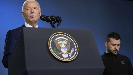 Ο Τζο Μπάιντεν και ο Βολοντίμιρ Ζελένσκι