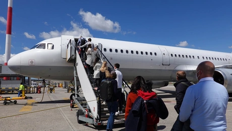 επιβιβαση αεροπλανο