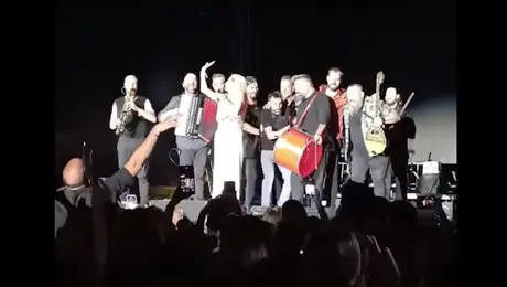 αννα βισση τραγουδι μπλακ αουτ