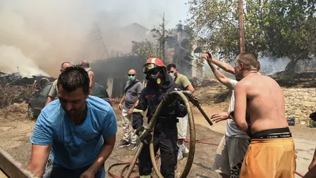 φωτια πατρα