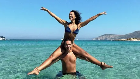 Η Ευγενια Σαμαρα και ο Μιχαηλ Ταμπακακης στις διακοπες τους