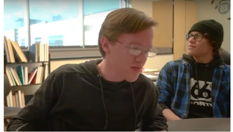 τομασ μαθιου κρουκσ διαφημηση τραμπ