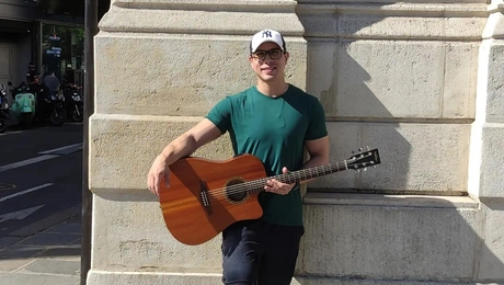 ο ατυχος τραγουδιστησ νεκροσ