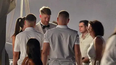 τομας γουοκαπ και εστρελα νουρι παντρευτηκαν στη μηλο