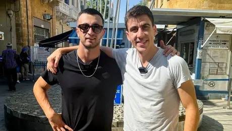 Ο Φειδίας Παναγιώτου με τον Τουρκοκύπριο influencer Cypriot Urban