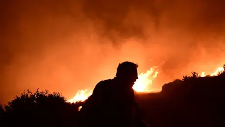 φωτια αττικη πεντελη
