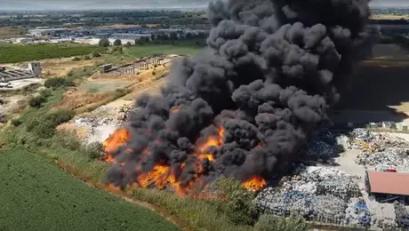 Φωτιά στη Λάρισα