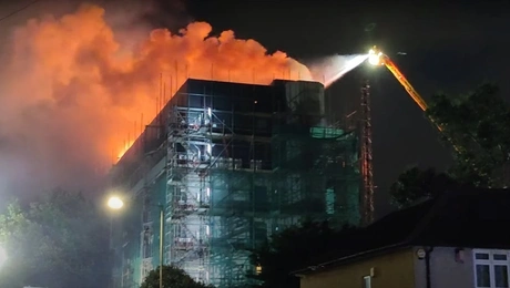 φωτια λονδινο