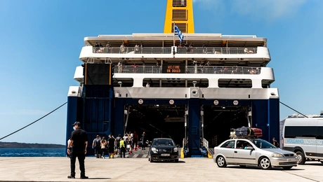 πλοιο σαντορινη