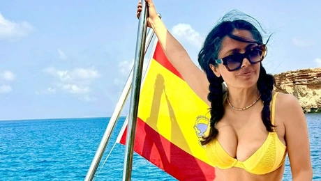 σαλμα χαγιεκ ηθοποιος διακοπες ιμπιζα