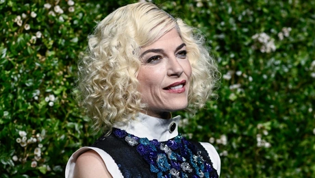 σελμα μπελ σκληρυνση κατα πλακας