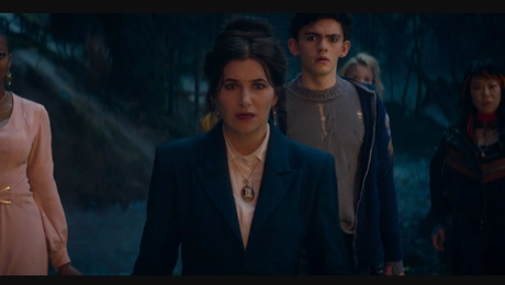 Στιγμιότυπο από το τρέιλερ της σειράς Agatha All Along